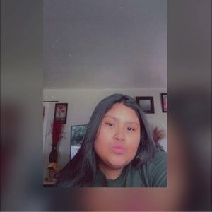 Meet your Posher, Daniela